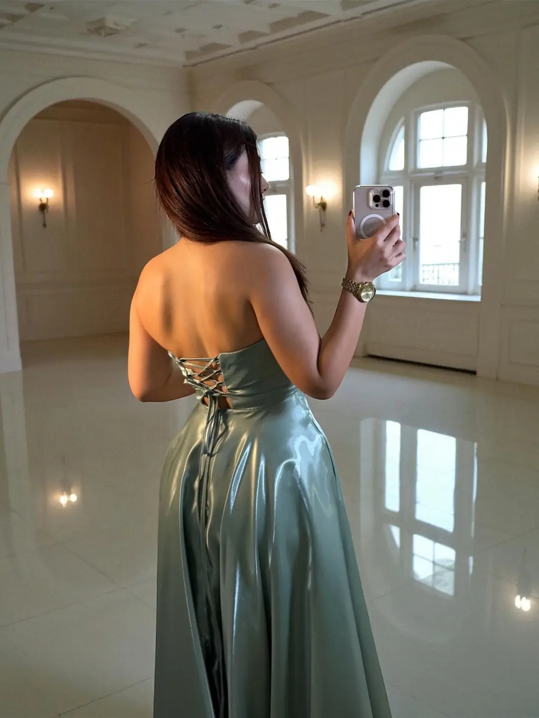 Stella Hologram Saten Straplez Mint Yeşili Renk Abiye Elbise