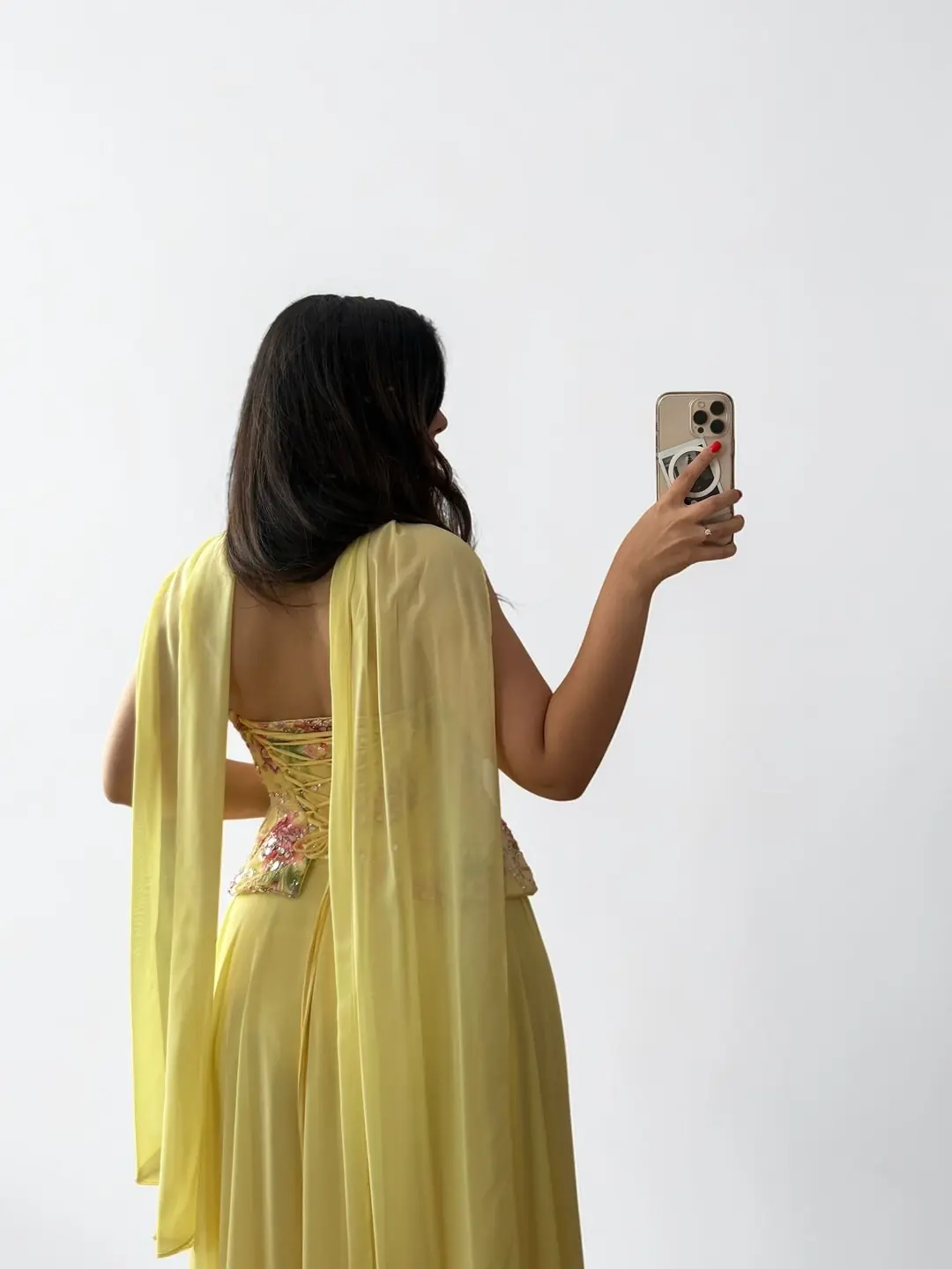 Lisa Çiçek İşlemeli Korseli Fular Detaylı Şifon Butter Yellow Sarı Abiye Elbise