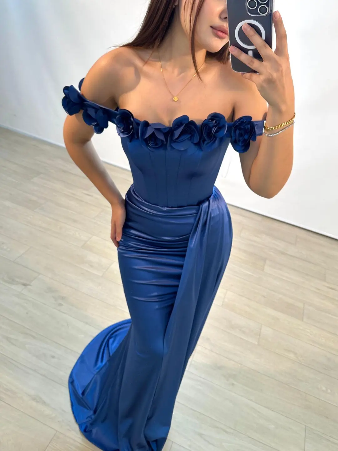 Daisy Çiçek Detaylı Saten Korseli İndigo Mavisi Balık Model Abiye Elbise