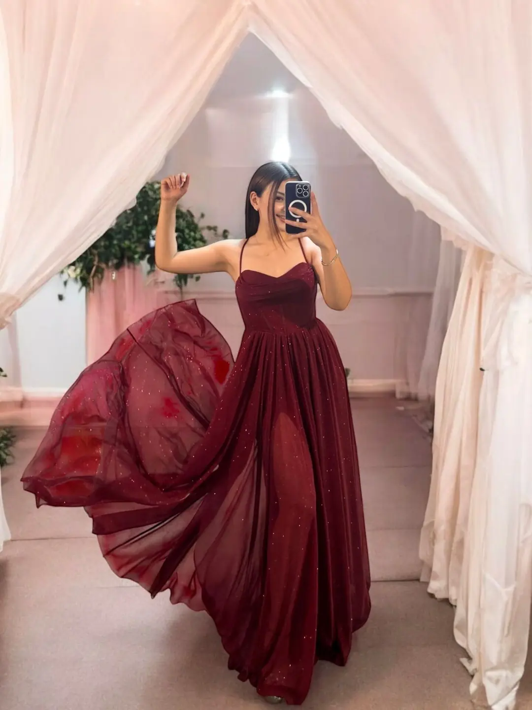 Elsa Simli Tülden Korse Detaylı Bordo Abiye Elbise