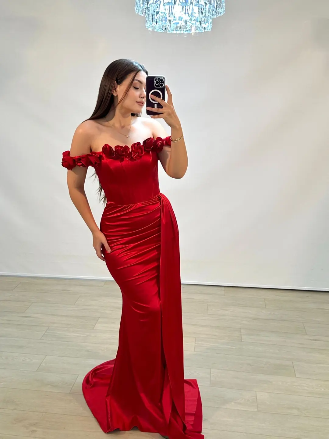 Daisy Çiçek Detaylı Saten Korseli Kırmızı Balık Model Abiye Elbise